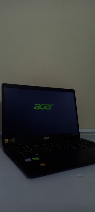 Ноутбук Acer , без рабочих батерей