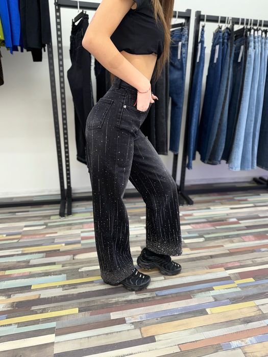 Ако търсиш дънки, които не убиват и не стягат на кръста-имам такива.