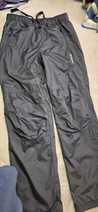 Vand pantaloni de iarna copii, firma loto.
