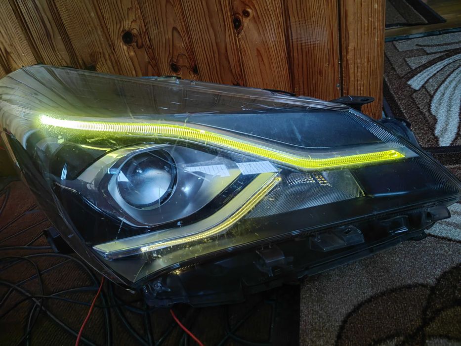 Фар  Toyota Yaris LED десен/Фар Тойота Ярис/Фар Yaris Оригинален