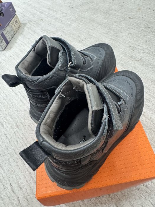 Продам ботинки tiflani