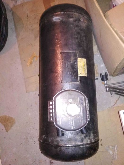 Продавам Циилиндрична бутилка 60л.315 мм. за авточ.LPG
