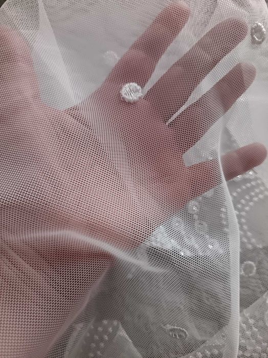 Тюль сетка с вышивкой и стразами