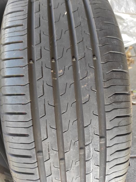 235/55/19 Continental