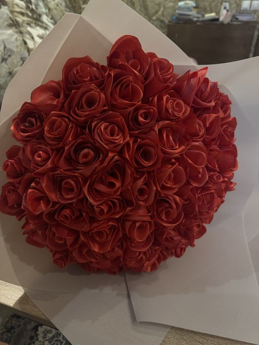 букет из атлсаных роз