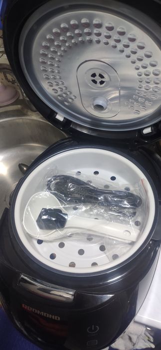 Redmond orginal multivarka sotiladi yengi