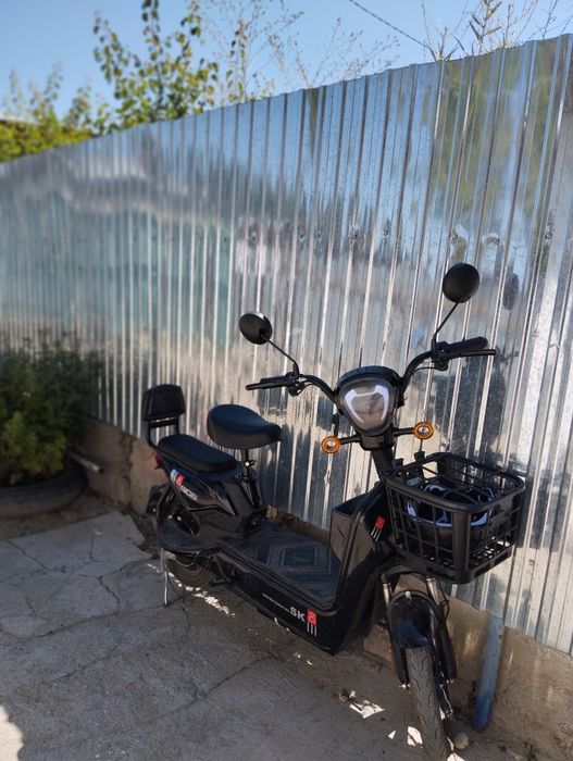 Скутер       sk8