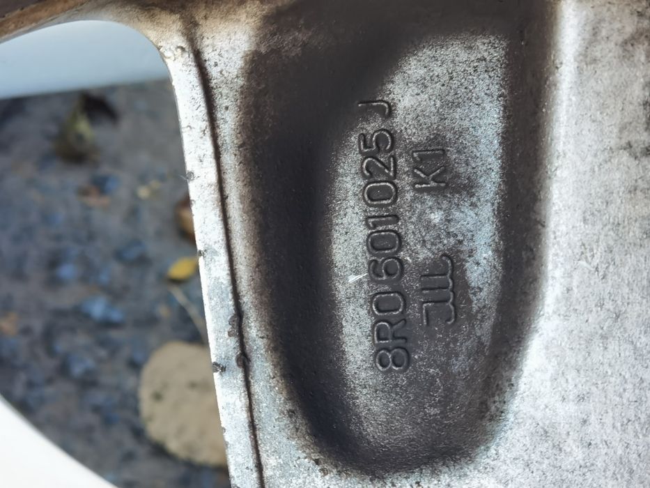 Джанти с гуми 235/35/19 Continental