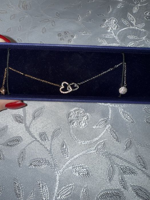 Оригинална гривна  на swarovski