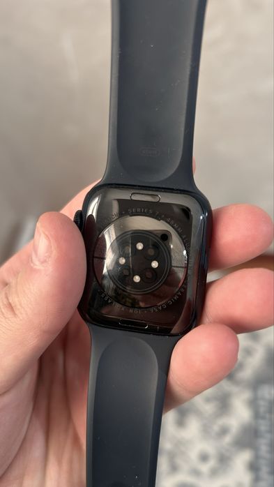 Iphone 11/128gb и apple whatch 7 series