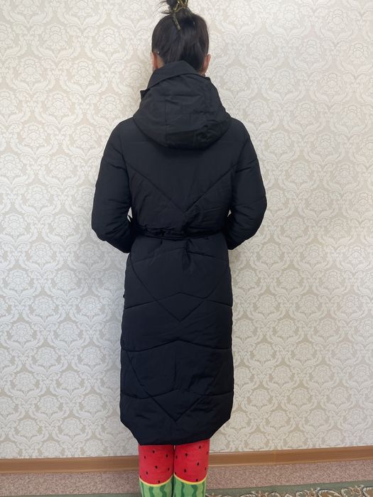 Зимний пуховик женский