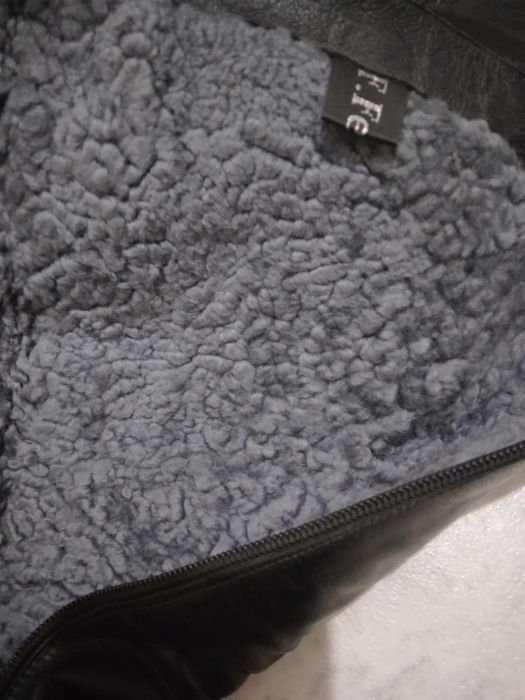 Продам ботинки зимнии