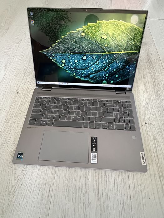 Lenovo Yoga 7 16IAH7