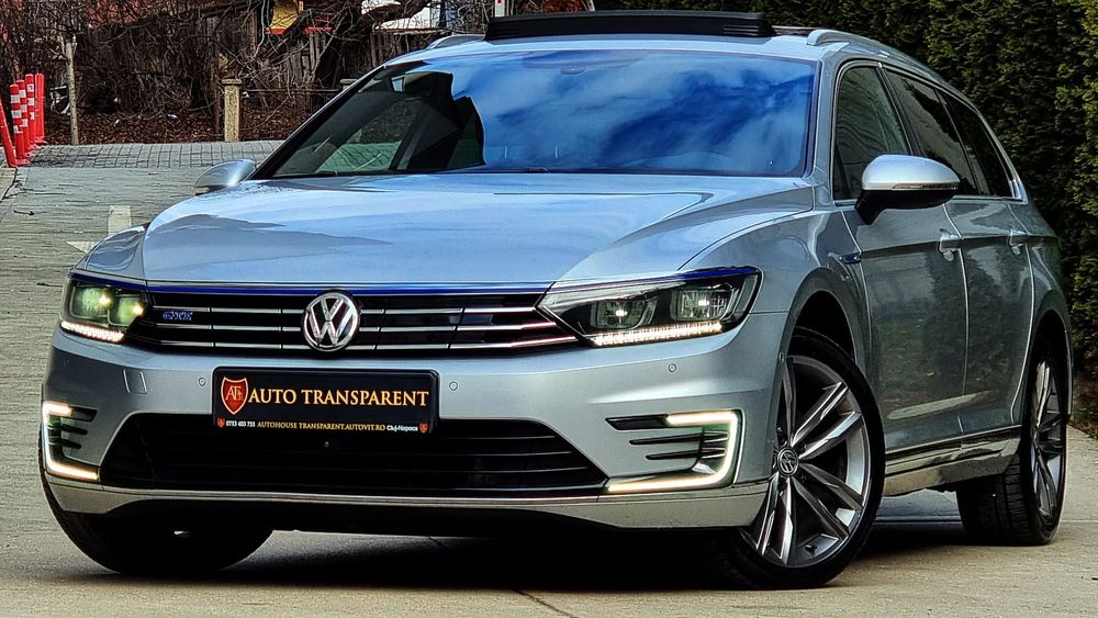 Volkswagen Passat Garantie 12 luni/Km reali/GTE/Panoranic/Automata/Piele