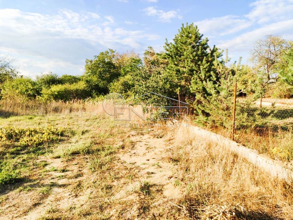 Парцел в Варна-м-т Зеленика площ 646 цена 72000