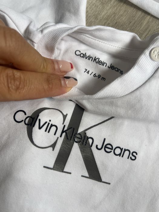 Комплетк за бебета Calvin Klein Jeans 6-9 бял