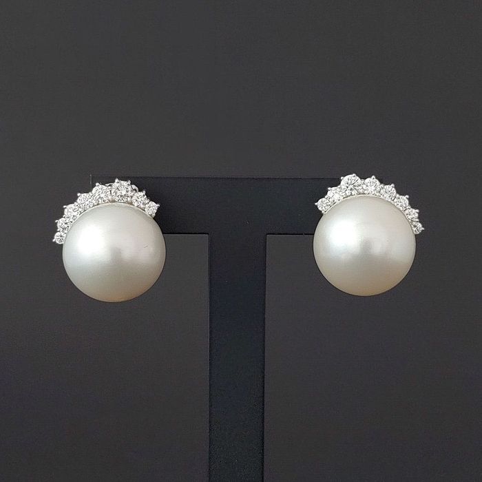 cercei cu perle mari South Sea, diamante 1.35ct, aur 18k, certif.