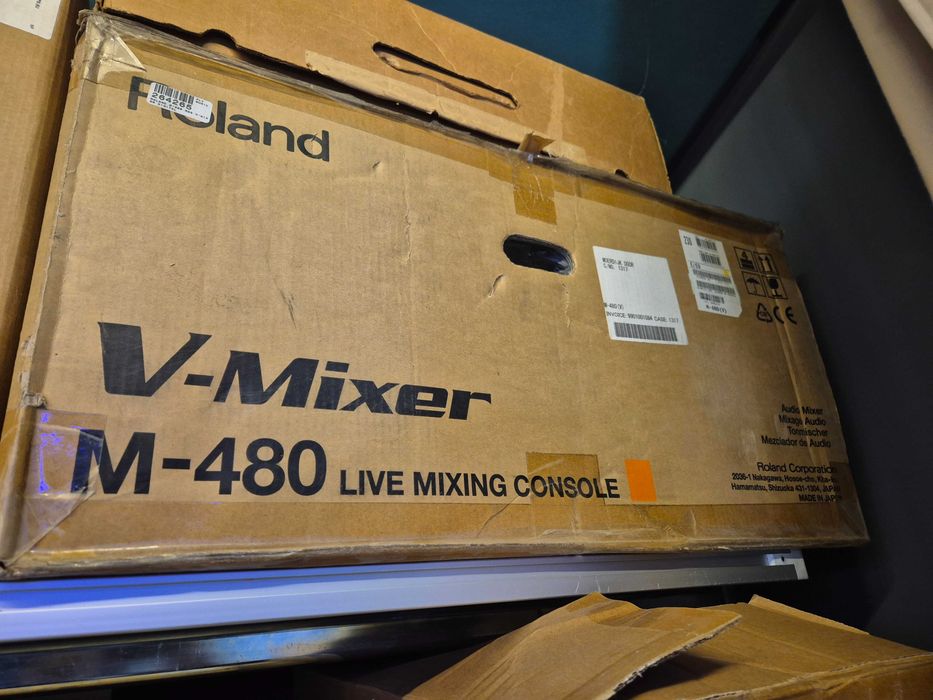 Mixer digital Roland V-mixer M-480 ca nou in cutie + Stagebox digital S-1608