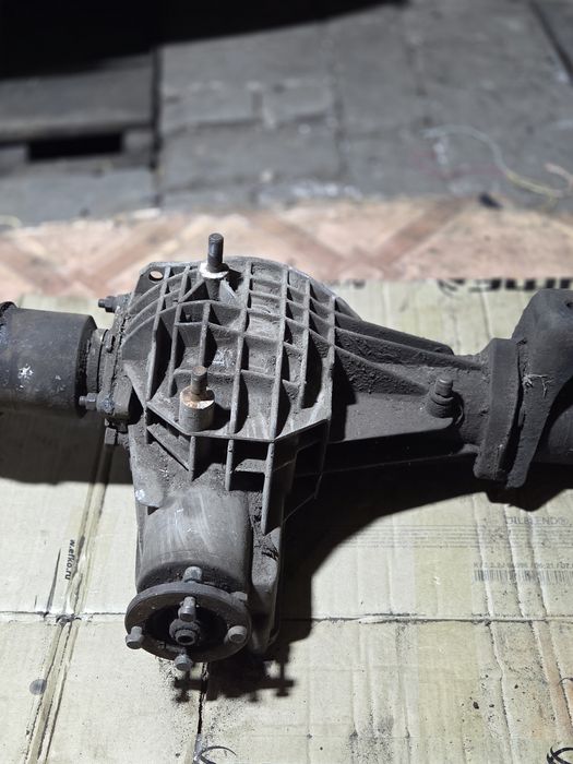 Редуктор переднего моста на ниву