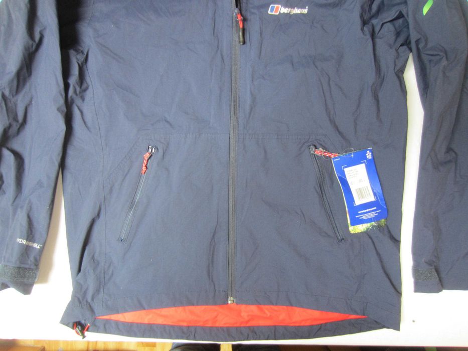 Geaca foaie shell Berghaus, masura L, protectie ploaie/vant, membrana poliamida, gluga, noua cu eticheta de carton,Thailanda