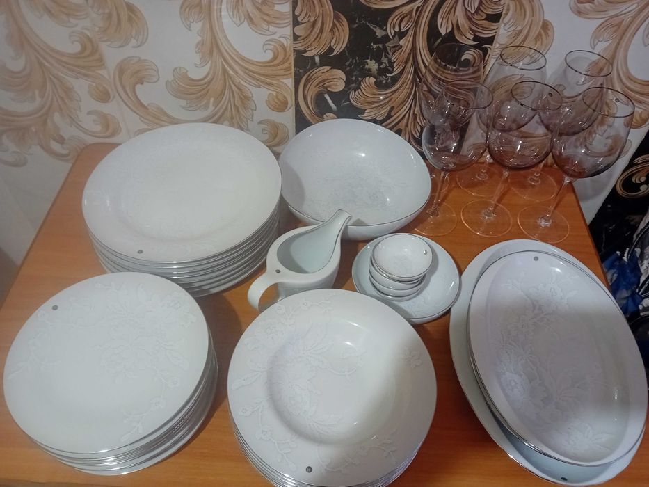 Farfurii de portelan