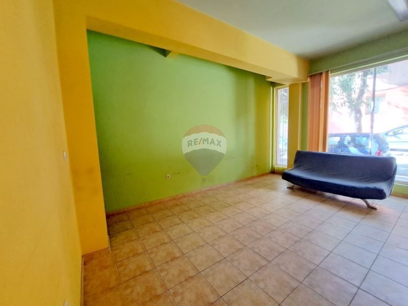 Дава се под наем Офис в Варна, Колхозен пазар - 40 кв.м за 204 € - Снимка #2