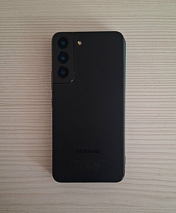 Samsung s22 8/256