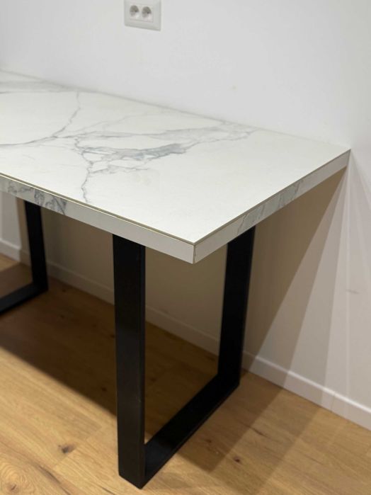 vand masa bucatarie facuta pe comanda