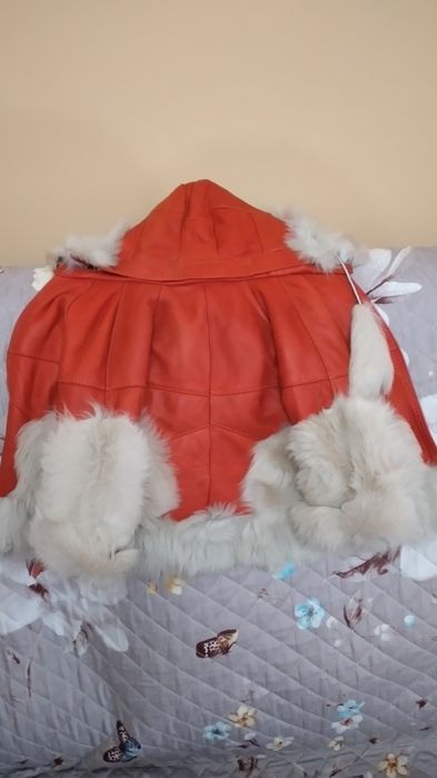 Hainuta si cojocel de blanita fetita 2_3 ani