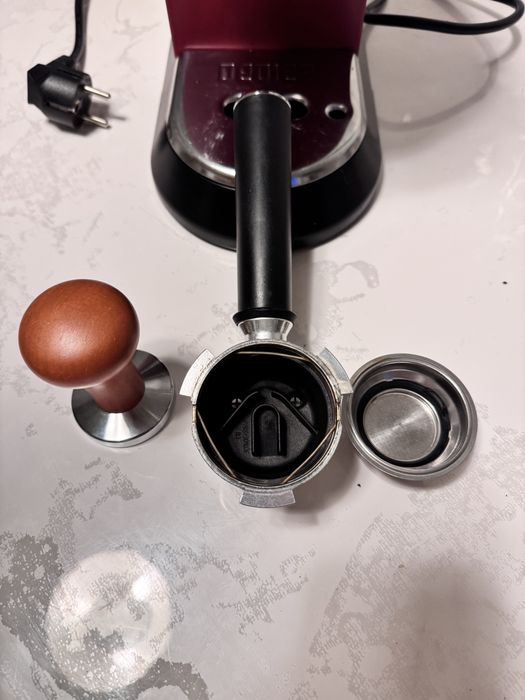 Espresor delonghi dedica 685