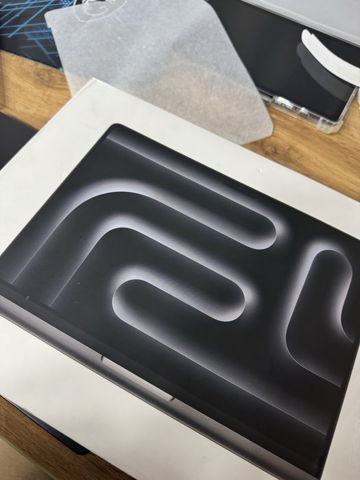 Macbook PRO 14” M3 Pro MAX