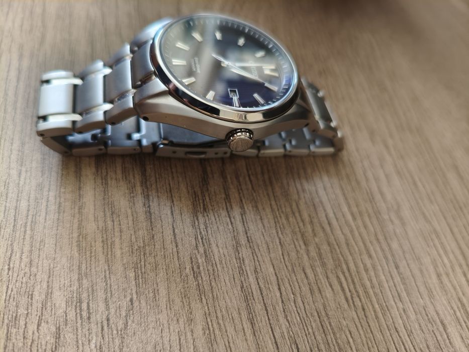 Часовник Citizen AW1240 57L