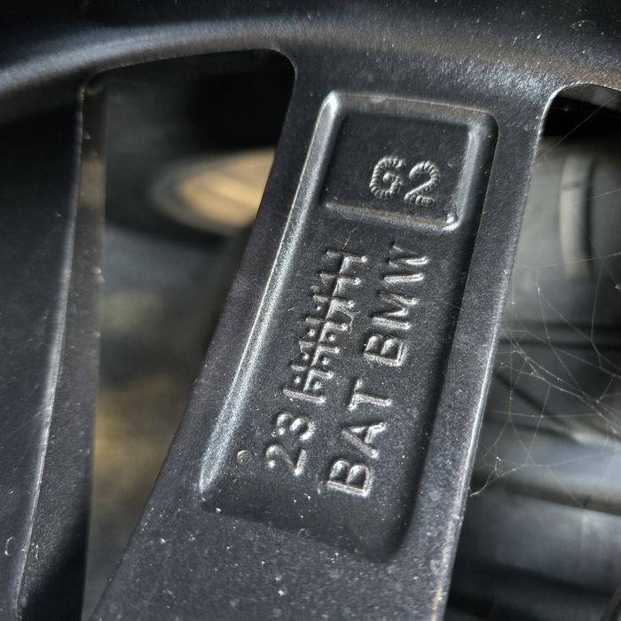 Джанти за БМВ 17 5 112 оригинални, гуми 205 60 17 Continental 4бр