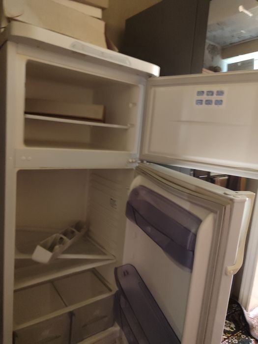 Холодильник тез ва арзон сотилади