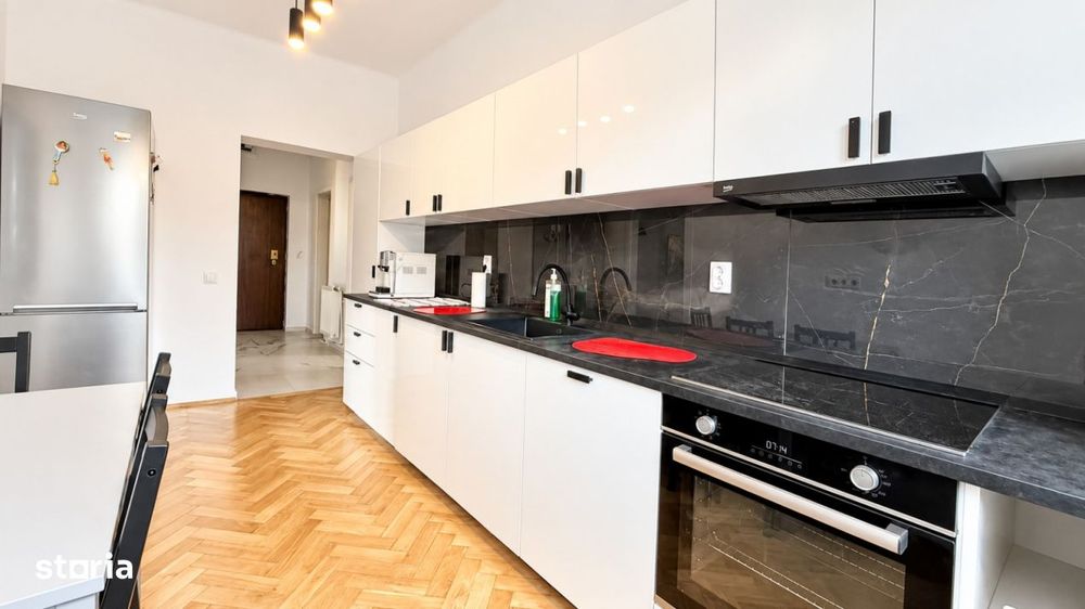 Liniste si intimitate in zona centrala–Apartament in vila, garaj+dem