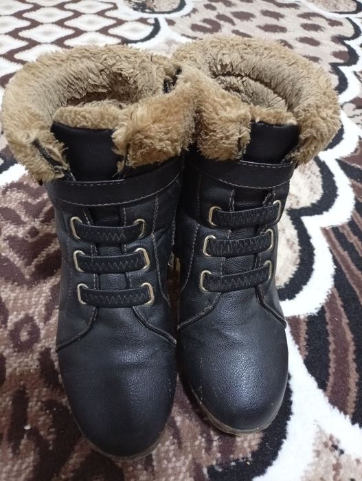 Продам сапоги женские