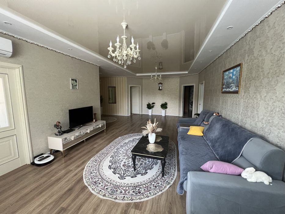 Продам частный дом в п Бурлин