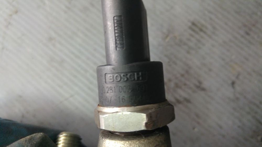 rampa injectoare stanga audi a4 b7 3.0 tdi  059130089d 059130758