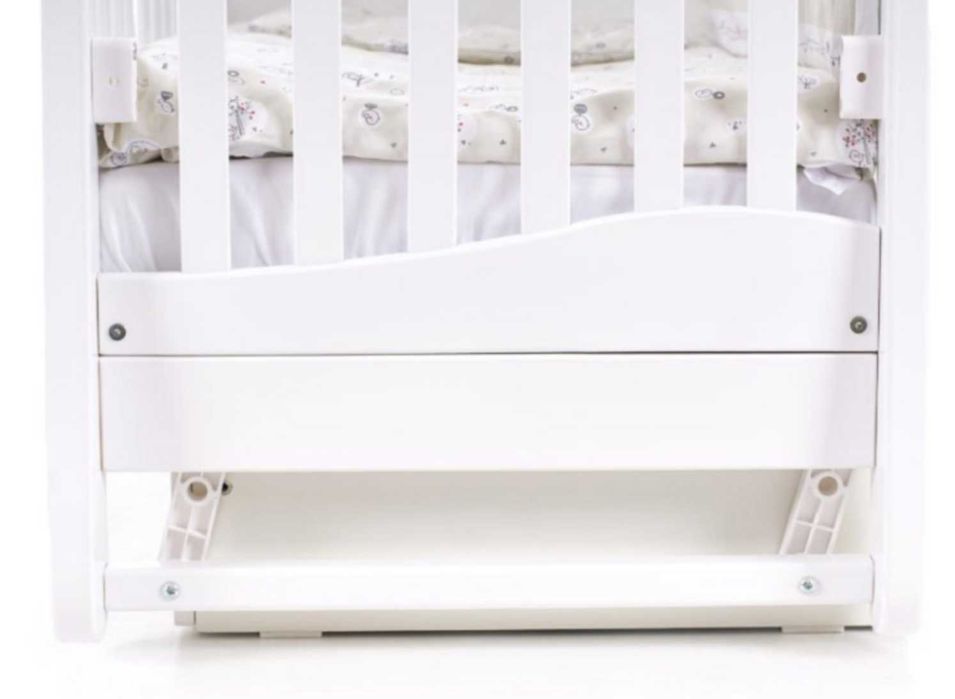 Детско Креватче + матрак +обиколки + калъфче против намокряне