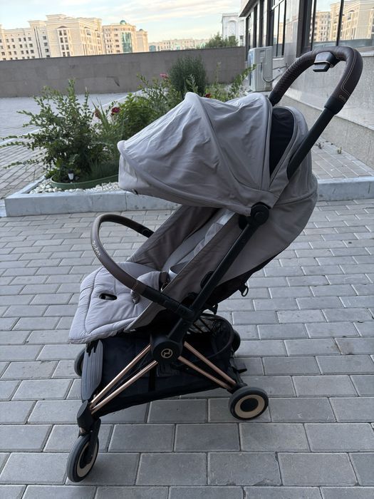 Продам прогулочную коляску Cybex Coya