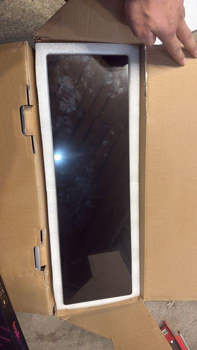 Продам мультимедийный экран  панель для Лисян Л9 (Lixiang L9)