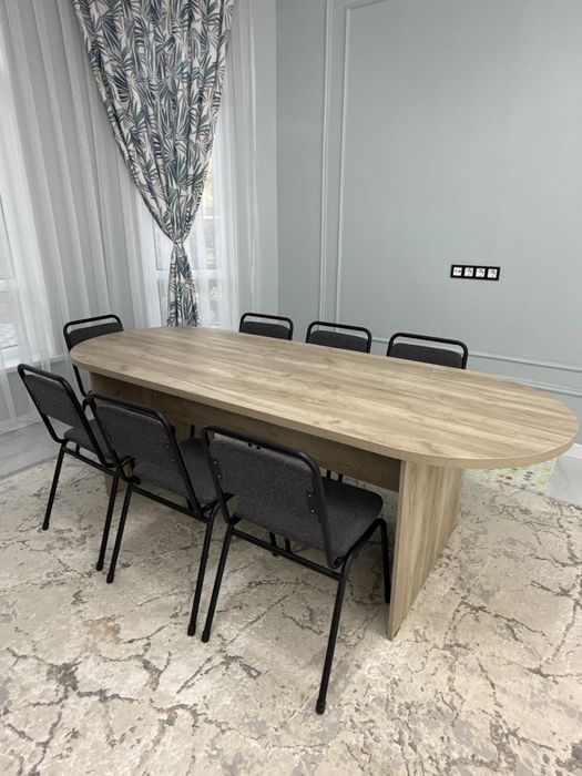 Офисный конференционный стол и 8 стулья