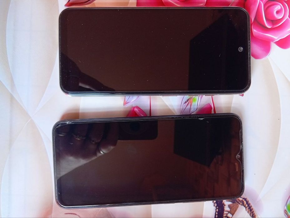 Продаются 2 телефона