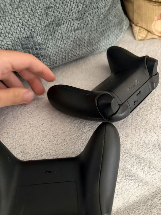 Vand doua Controllere Xbox Series X/S