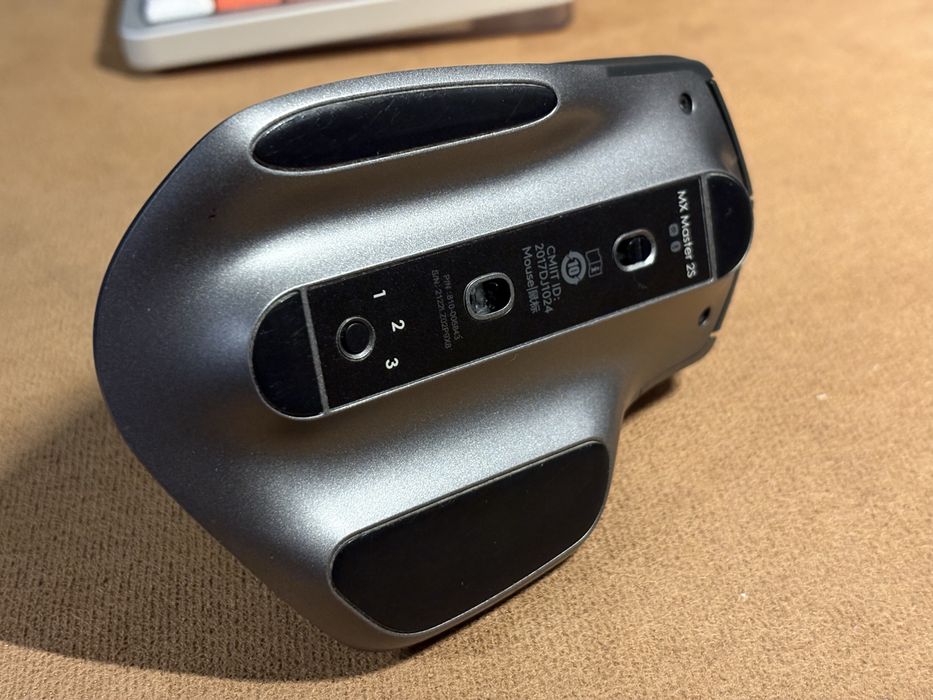 Logitech MX Master 2S, графит. Легендарная мышь для работы