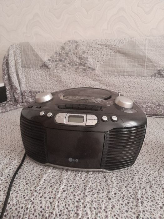 Продам магнитофон