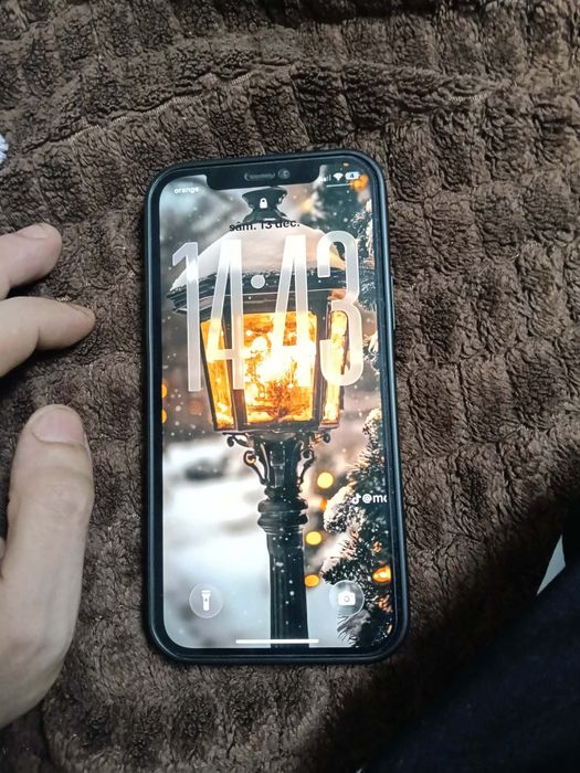 Schimb iPhone 13 mini și iPhone 12