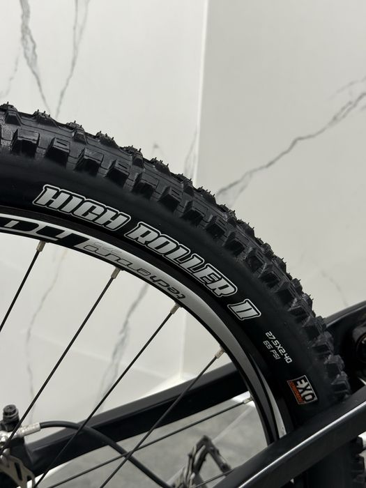 Висок клас велосипед за спускане Pivot Phoenix Carbon L 27.5