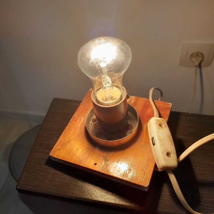 Продам светильник