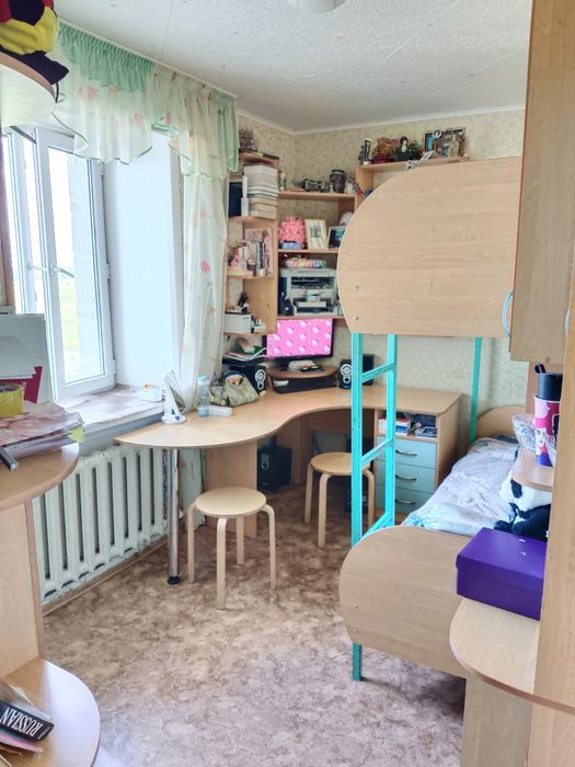 Продам 3 х комн . 4 -37 ,6 этаж.